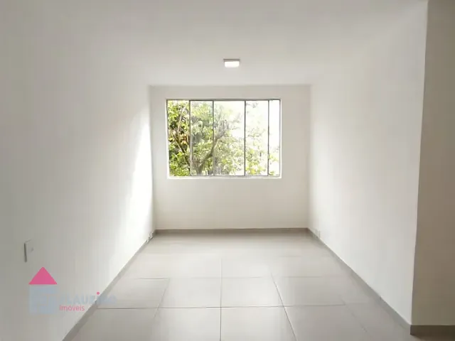 Apartamento com 67m² 3 quartos e 2 banheiros, para alugar, no bairro Jardim Santa Efigênia em São Paulo