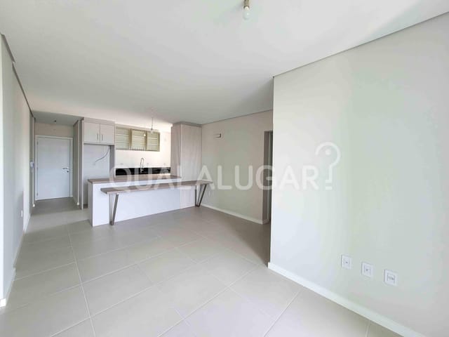 Apartamento 2 quartos e 2 banheiros, para alugar, no bairro Centro em Tubarão