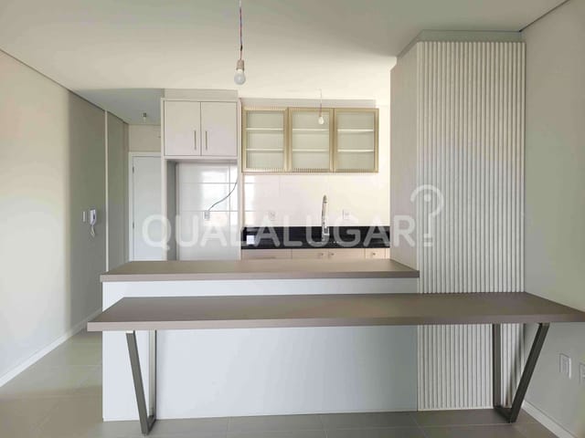 Apartamento 2 quartos e 2 banheiros, para alugar, no bairro Centro em Tubarão