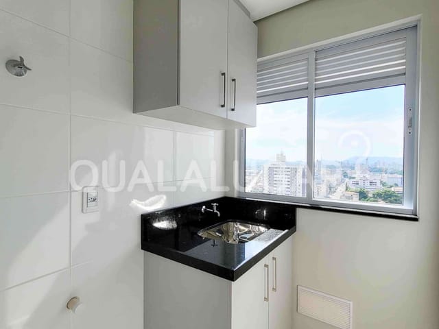 Apartamento 2 quartos e 2 banheiros, para alugar, no bairro Centro em Tubarão