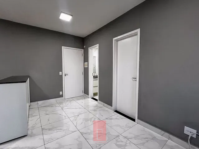 Apartamento 1 quarto e 1 banheiro, à venda ou para alugar, no bairro Barra Funda em São Paulo