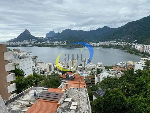 Apartamento com 280m² 4 quartos e 4 banheiros, à venda, no bairro Lagoa em Rio de Janeiro