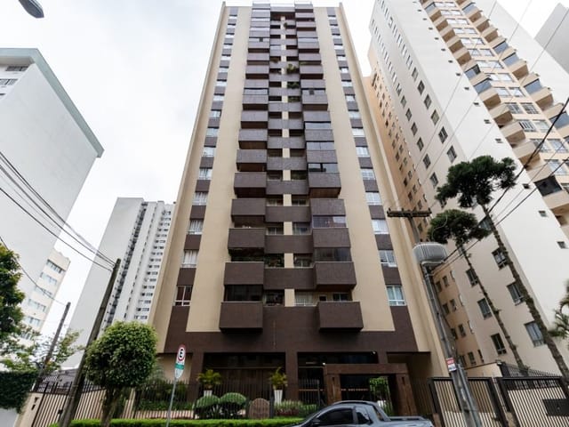 Apartamento 3 quartos e 2 banheiros, à venda, no bairro Cristo Rei em Curitiba