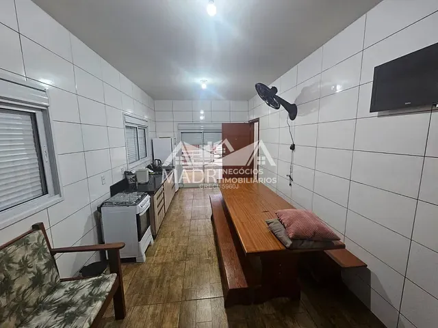 Apartamento 2 quartos e 1 banheiro, para alugar, no bairro Praia do Sonho em Palhoça