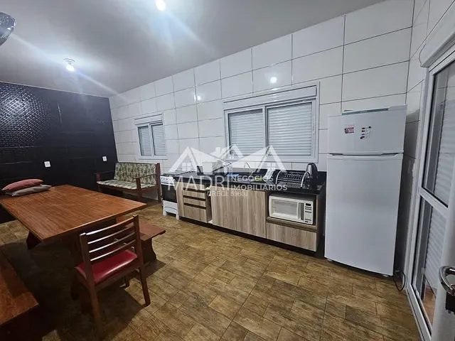 Apartamento 2 quartos e 1 banheiro, para alugar, no bairro Praia do Sonho em Palhoça