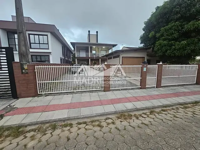 Apartamento 2 quartos e 1 banheiro, para alugar, no bairro Praia do Sonho em Palhoça