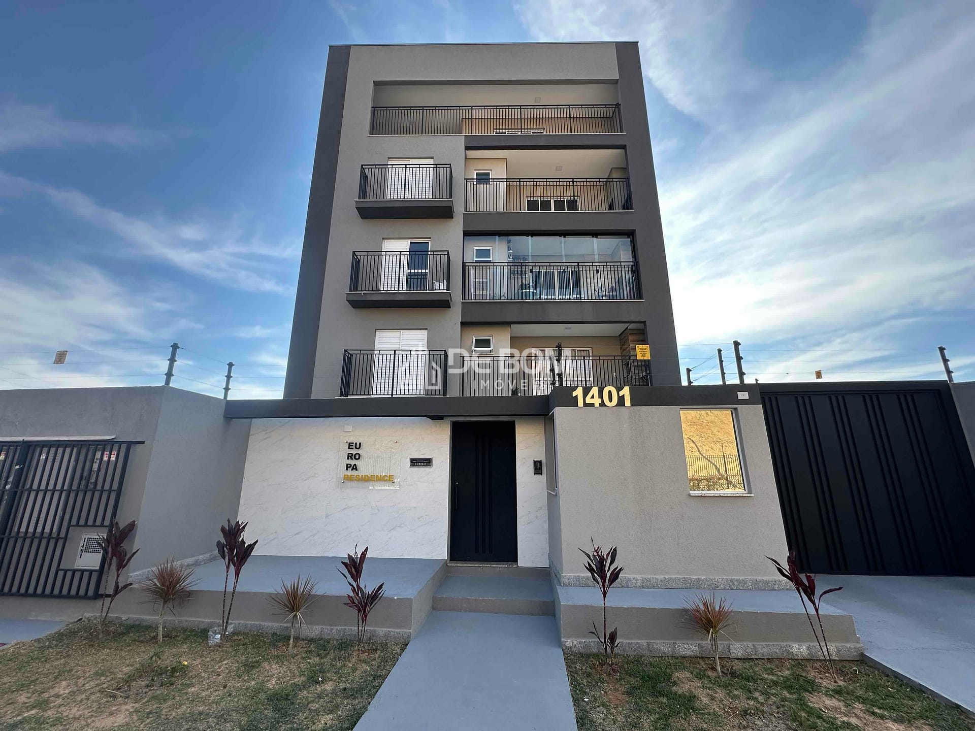 Apartamento para alugar com 3 quartos, 120m² - Foto 1