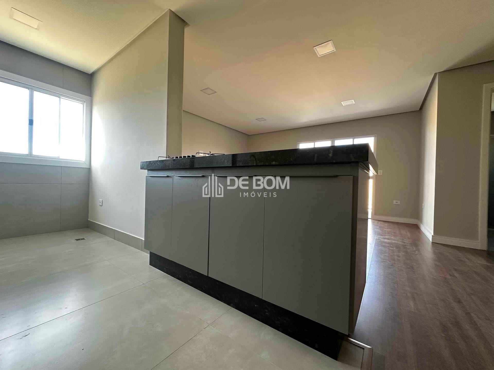 Apartamento para alugar com 3 quartos, 120m² - Foto 18