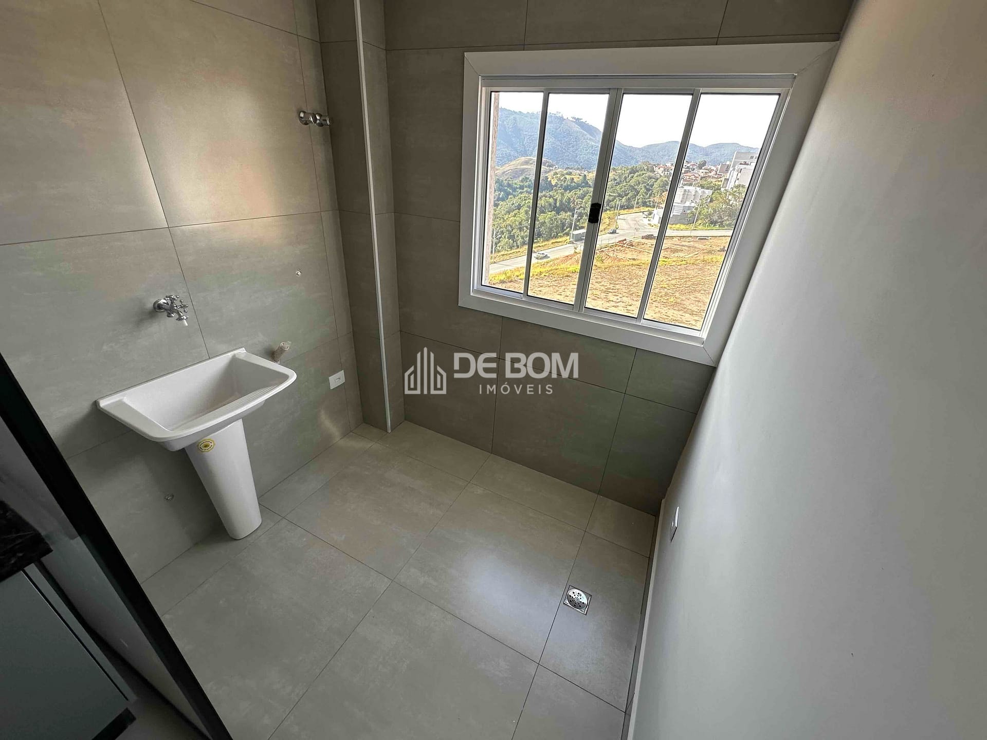 Apartamento para alugar com 3 quartos, 120m² - Foto 24