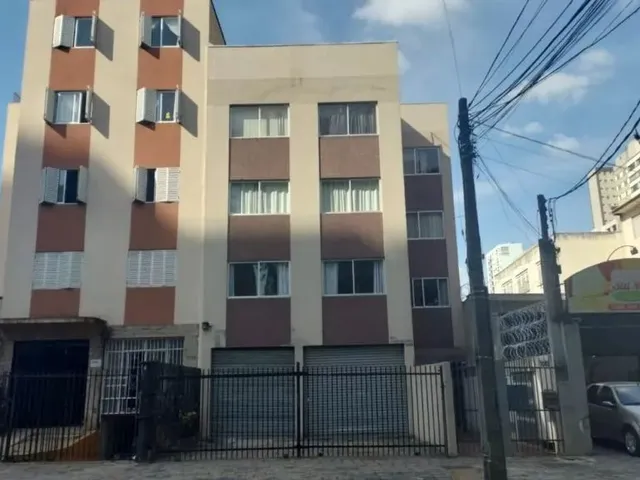 Apartamento 3 quartos e 2 banheiros, à venda, no bairro Centro em Curitiba