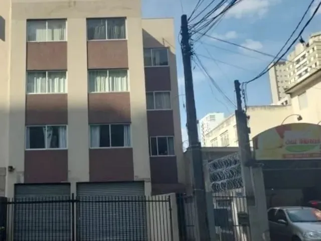 Apartamento 3 quartos e 2 banheiros, à venda, no bairro Centro em Curitiba