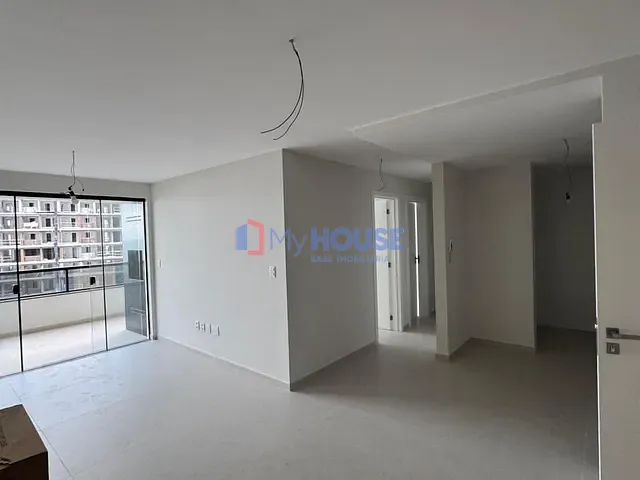 Apartamento 3 quartos e 2 banheiros, à venda ou para alugar, no bairro São Francisco em Ilhéus