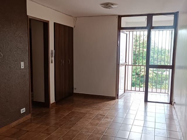 Foto do Apartamento - Apartamento para Locação 2 Quartos, 62M², Jardim Esmeraldas, Aparecida de Goiânia - GO | Ed. Condor - Apt 304-B | Marco Imobiliária