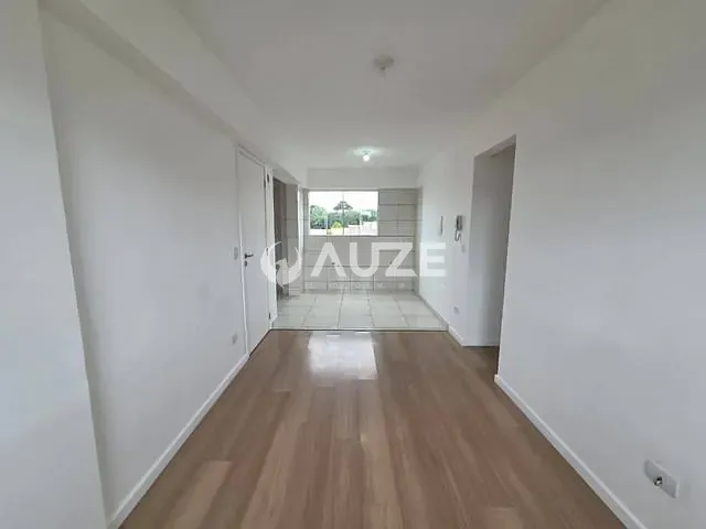 Apartamento com 60m² 2 quartos e 1 banheiro, à venda, no bairro Santa Cândida em Curitiba