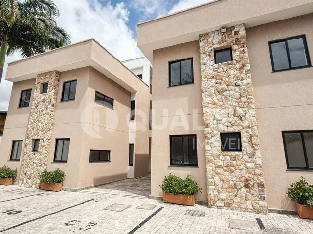 Apartamento 2 quartos e 1 banheiro, para alugar, no bairro Lagoa Redonda em Fortaleza