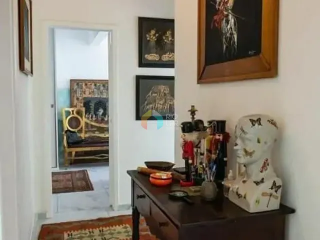 Apartamento com 96m² 2 quartos e 1 banheiro, à venda, no bairro Copacabana em Rio de Janeiro