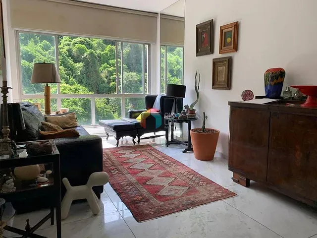 Apartamento com 96m² 2 quartos e 1 banheiro, à venda, no bairro Copacabana em Rio de Janeiro