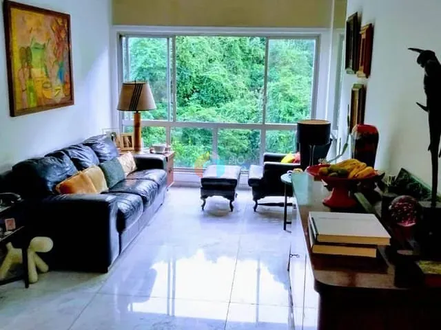 Apartamento com 96m² 2 quartos e 1 banheiro, à venda, no bairro Copacabana em Rio de Janeiro