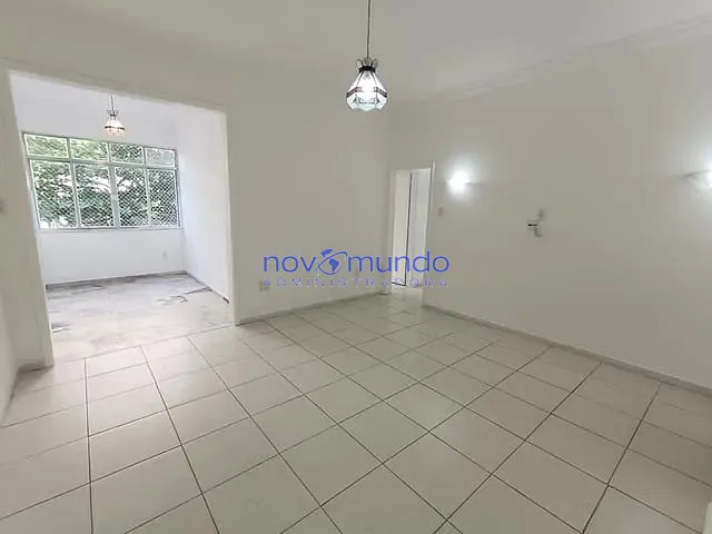 Apartamento com 110m² 3 quartos e 1 banheiro, para alugar, no bairro Copacabana em Rio de Janeiro