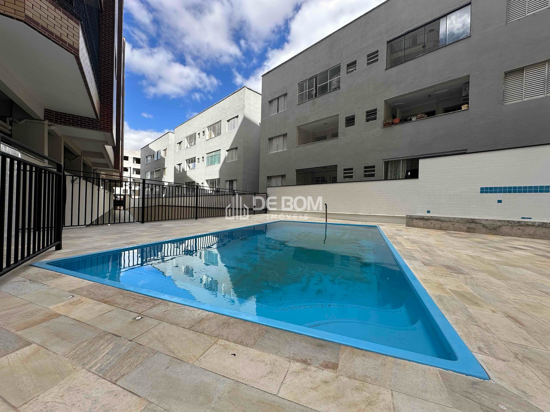 Apartamento para alugar com 3 quartos, 120m² - Foto 26