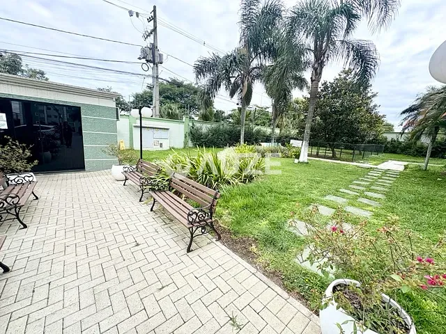 Apartamento 2 quartos e 2 banheiros, à venda, no bairro Pinheirinho em Curitiba