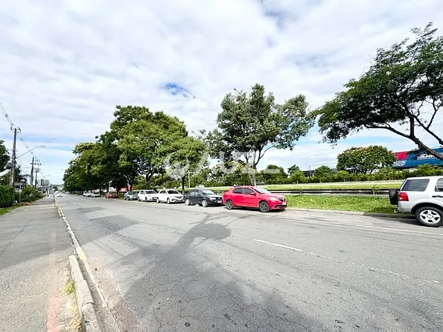 Apartamento 2 quartos e 2 banheiros, à venda, no bairro Pinheirinho em Curitiba