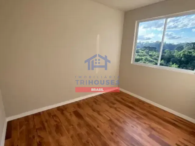 Apartamento 2 quartos e 1 banheiro, à venda, no bairro Jardim Itaqui em Campo Largo
