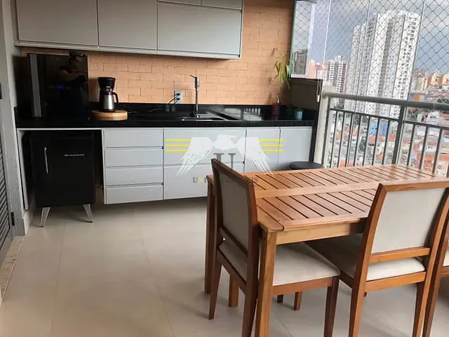 Apartamento 2 quartos e 2 banheiros, à venda, no bairro Vila Gomes Cardim em São Paulo