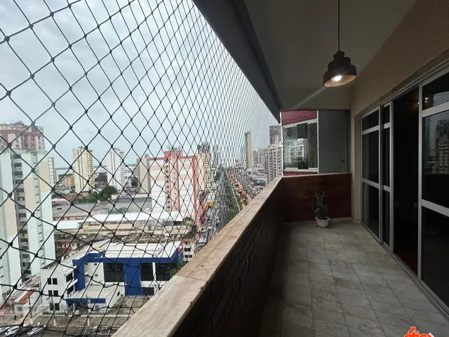 Apartamento com 240m² 3 quartos e 5 banheiros, para alugar, no bairro Umarizal em Belém