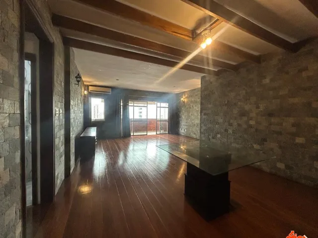 Apartamento com 240m² 3 quartos e 5 banheiros, para alugar, no bairro Umarizal em Belém