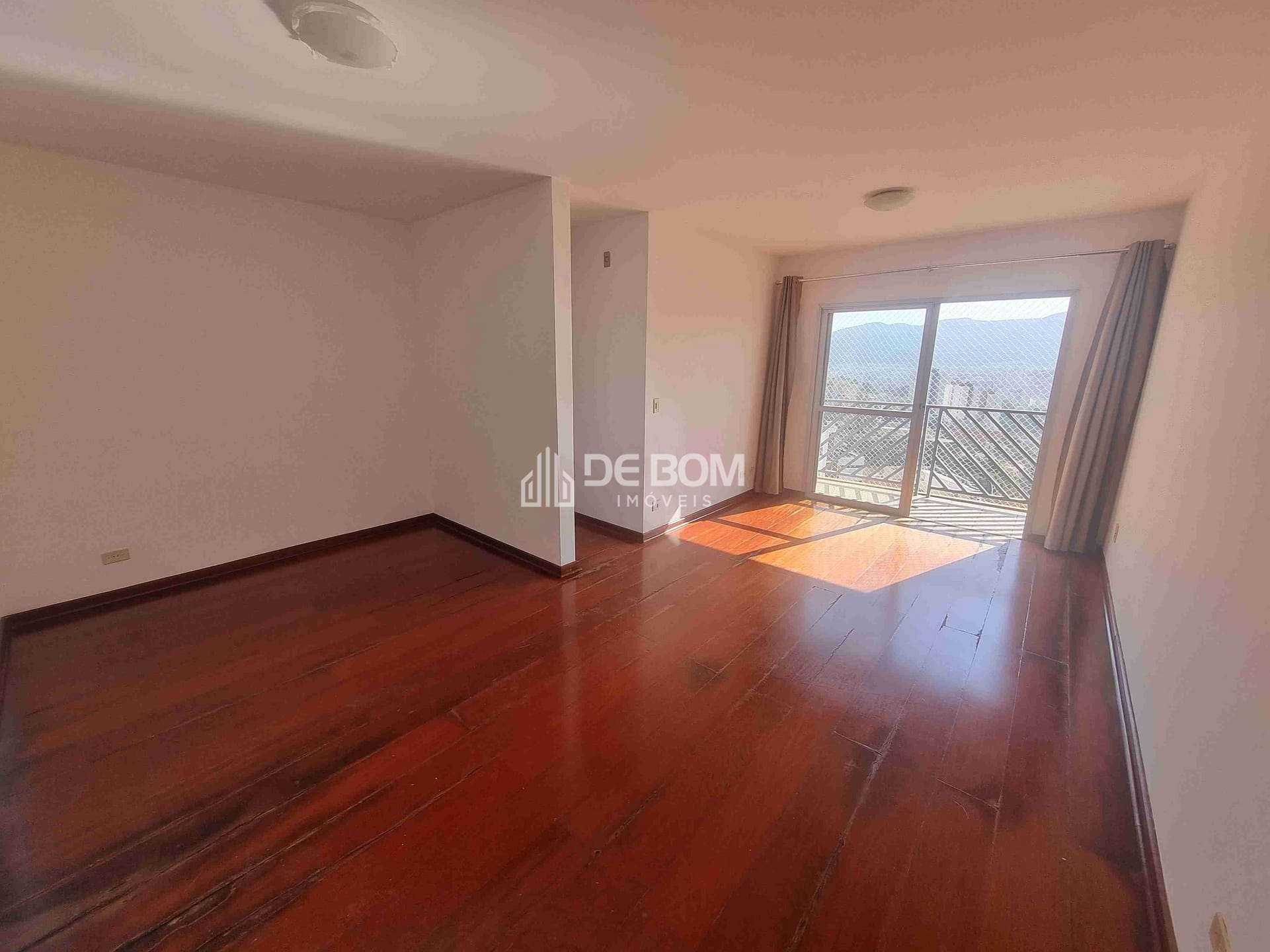 Apartamento à venda com 2 quartos, 71m² - Foto 1