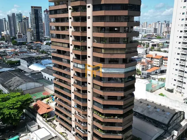 Apartamento 4 quartos e 6 banheiros, à venda, no bairro Umarizal em Belém