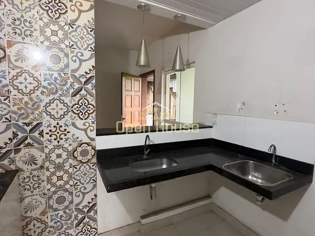 Apartamento com 100m² 2 quartos e 1 banheiro, para alugar, no bairro Colônia Santo Antônio em Barra Mansa