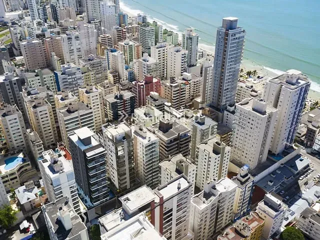 Apartamento 3 quartos e 4 banheiros, à venda, no bairro Meia Praia em Itapema