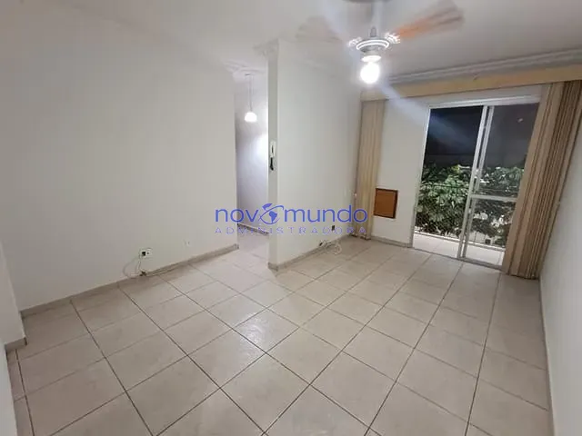 Apartamento com 55m² 2 quartos e 1 banheiro, para alugar, no bairro Lins de Vasconcelos em Rio de Janeiro