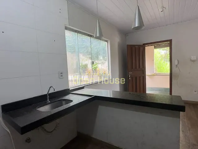 Apartamento com 100m² 2 quartos e 1 banheiro, para alugar, no bairro Colônia Santo Antônio em Barra Mansa
