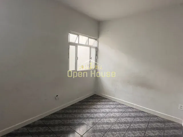 Apartamento com 100m² 2 quartos e 1 banheiro, para alugar, no bairro Colônia Santo Antônio em Barra Mansa