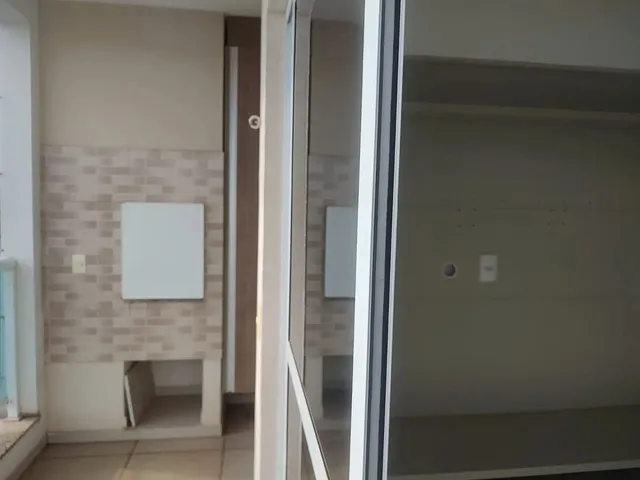 Apartamento com 10m² 3 quartos e 2 banheiros, à venda, no bairro Jardim Higienópolis em Londrina