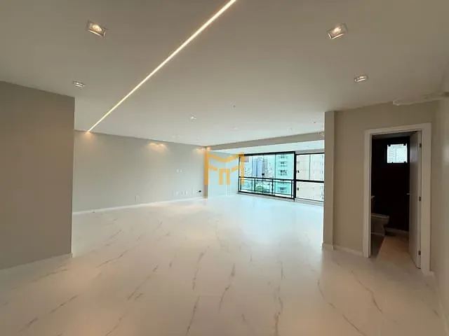 Apartamento 4 quartos e 5 banheiros, à venda, no bairro Nazaré em Belém