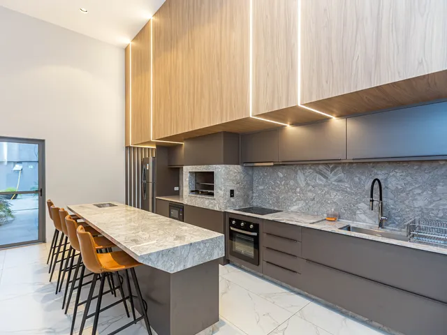 Apartamento 2 quartos e 2 banheiros, à venda, no bairro Centro em Curitiba