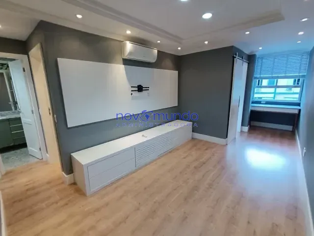 Apartamento com 60m² 2 quartos e 1 banheiro, para alugar, no bairro Copacabana em Rio de Janeiro