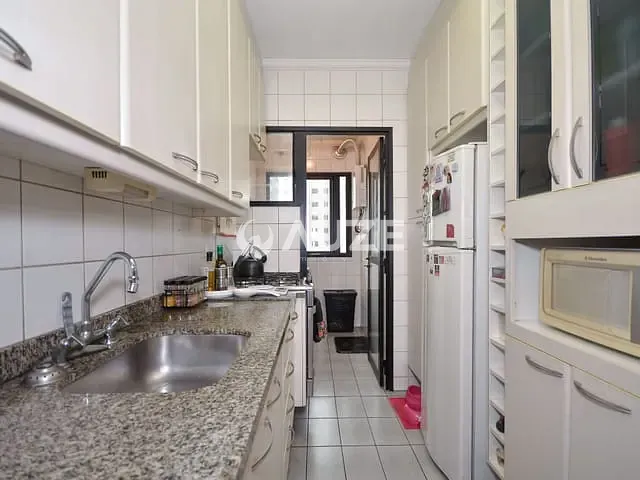 Apartamento com 95m² 3 quartos e 2 banheiros, à venda, no bairro Água Verde em Curitiba
