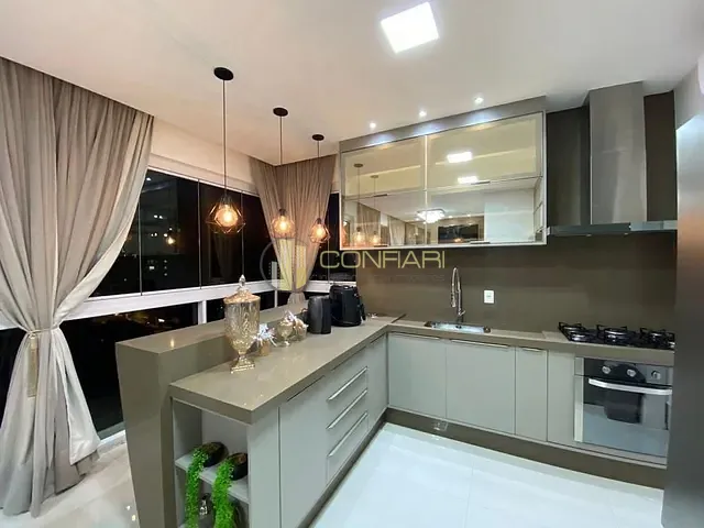 Apartamento com 180m² 3 quartos e 4 banheiros, à venda, no bairro Centro em Itapema