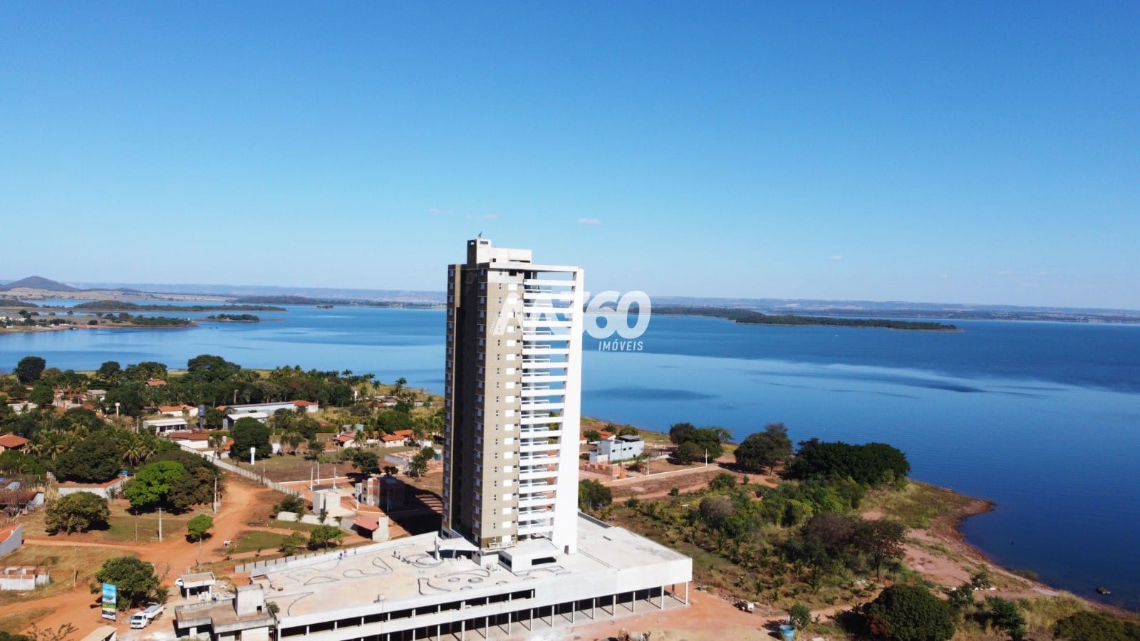 Apartamento à venda com 3 quartos, 153m² - Foto 9