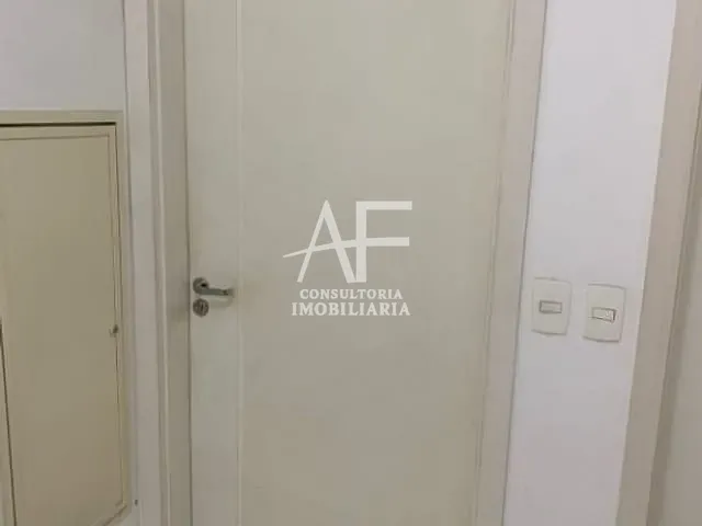 Apartamento com 85m² 3 quartos e 2 banheiros, para alugar, no bairro Centro em Taubaté