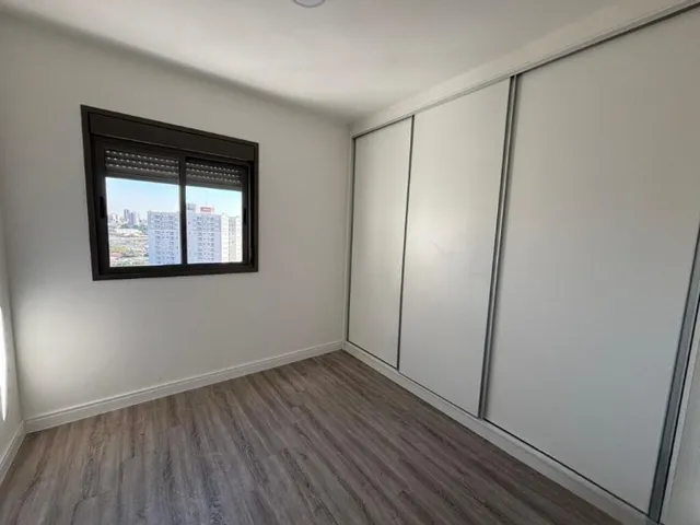 Apartamento 2 quartos e 2 banheiros, para alugar, no bairro Vila São Pedro em Santo André
