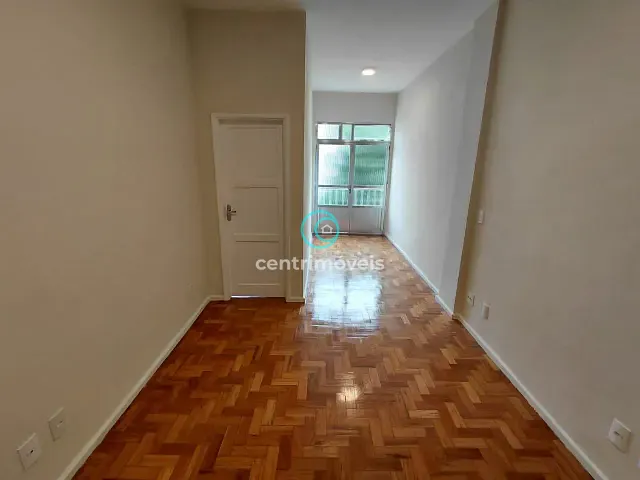 Apartamento com 78m² 3 quartos e 2 banheiros, para alugar, no bairro Tijuca em Rio de Janeiro