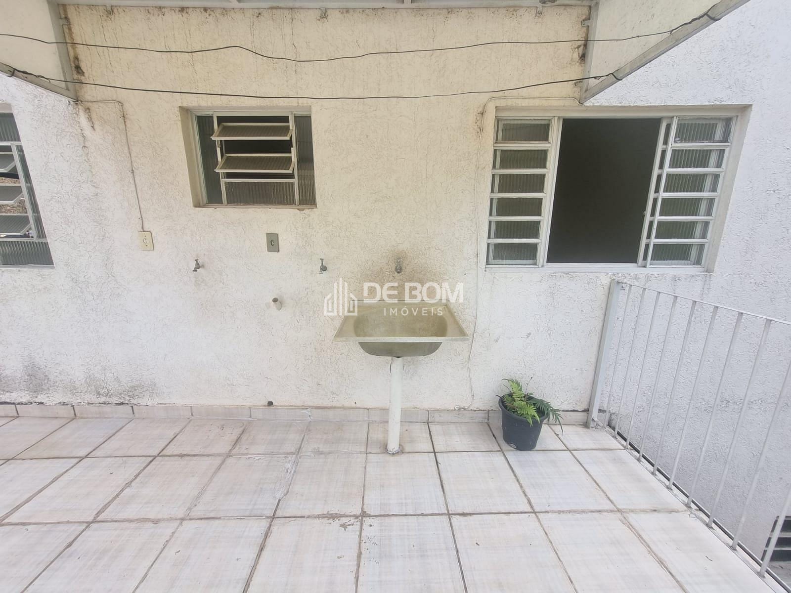 Apartamento para alugar com 2 quartos, 54m² - Foto 13