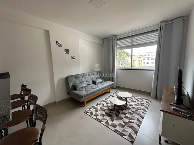 Apartamento 1 quarto e 1 banheiro, à venda ou para alugar, no bairro Alto em Teresópolis