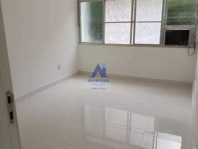 Apartamento com 30m² 2 quartos e 1 banheiro, para alugar, no bairro Vargem Grande em Rio de Janeiro